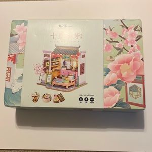 DIY Dollhouse by Rolife